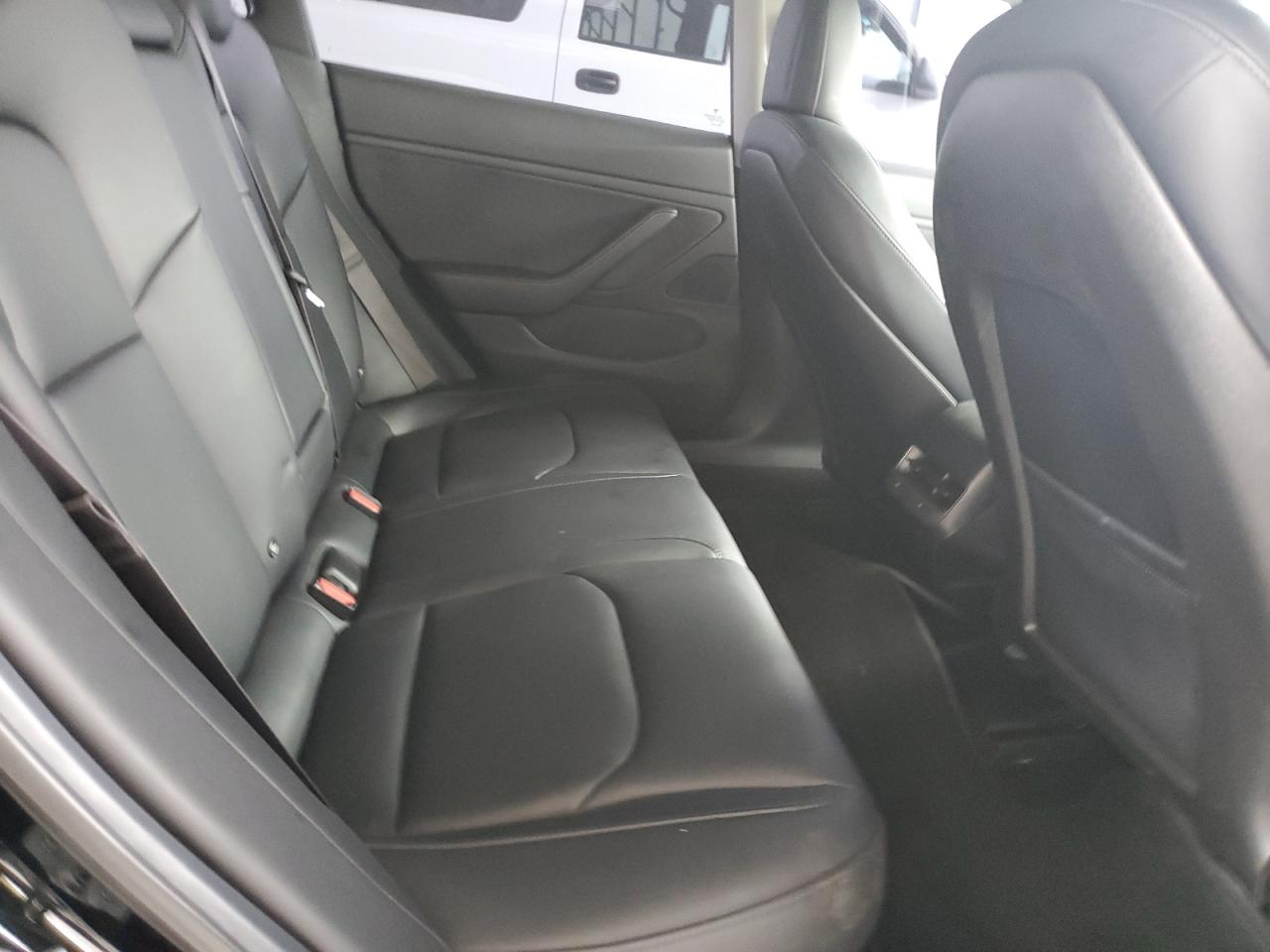 2018 Tesla Model 3 VIN: 5YJ3E1EA9JF010132 Lot: 87383075