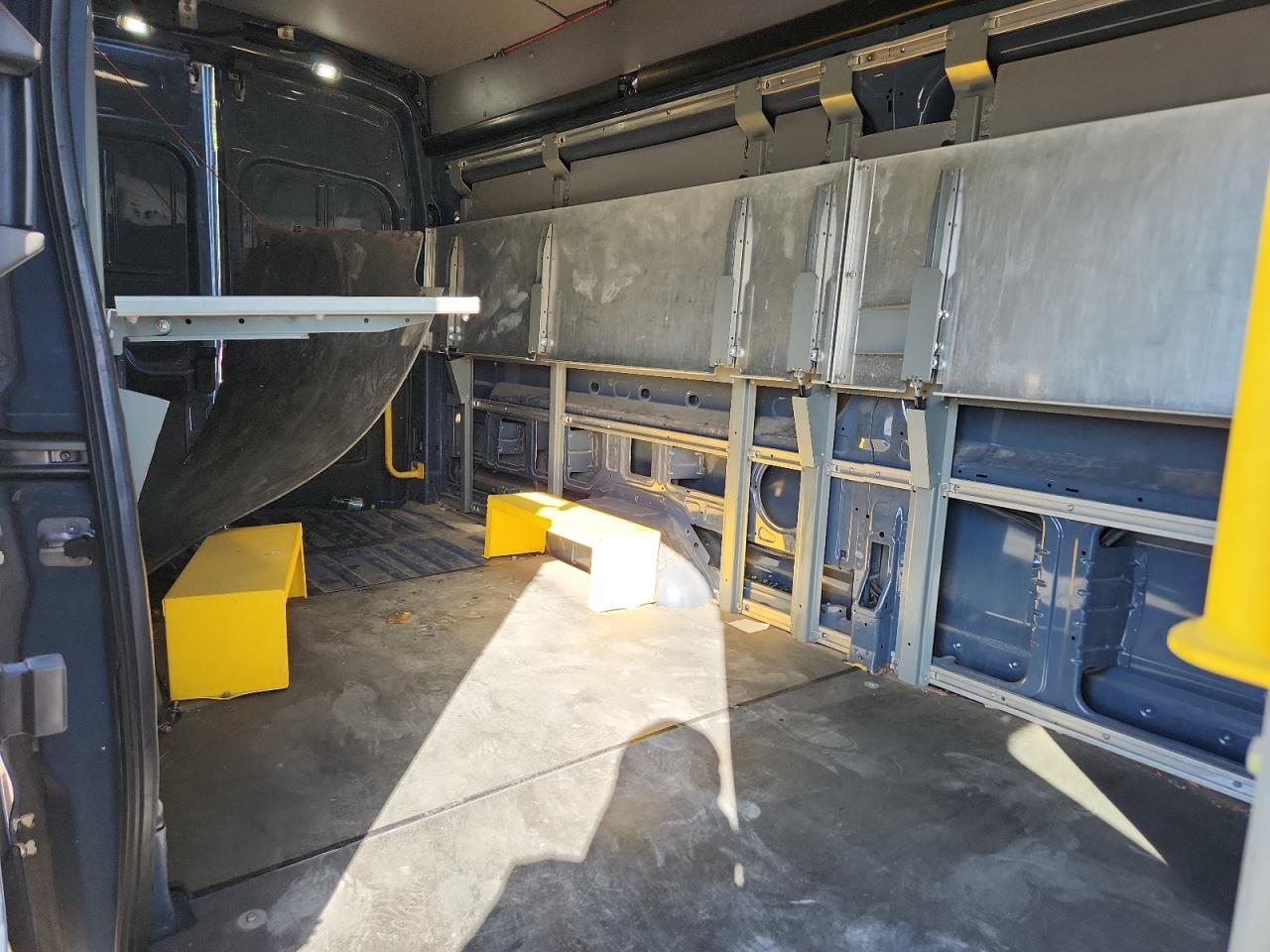 2019 Ford Transit Van T-150 Lo VIN: 1FTYR3XM5KKB89710 Lot: 82207705