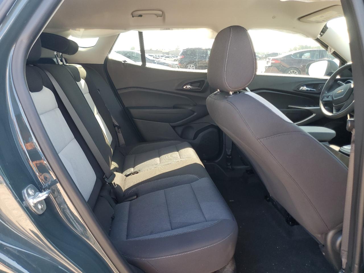 2025 Chevrolet Trax Ls VIN: KL77LFEP5SC121703 Lot: 90264965