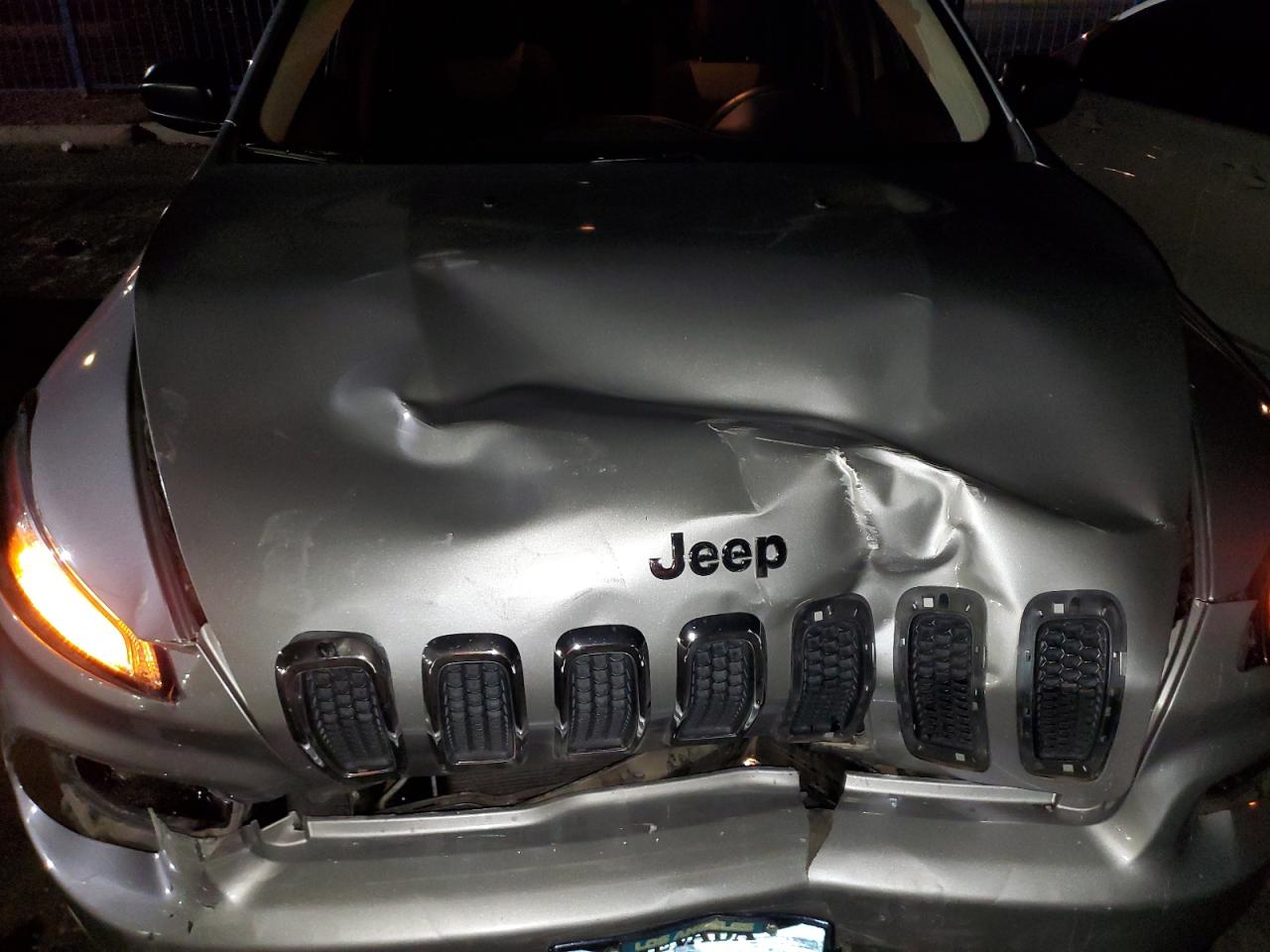 2015 Jeep Cherokee S VIN: 525628 Lot: 86608145