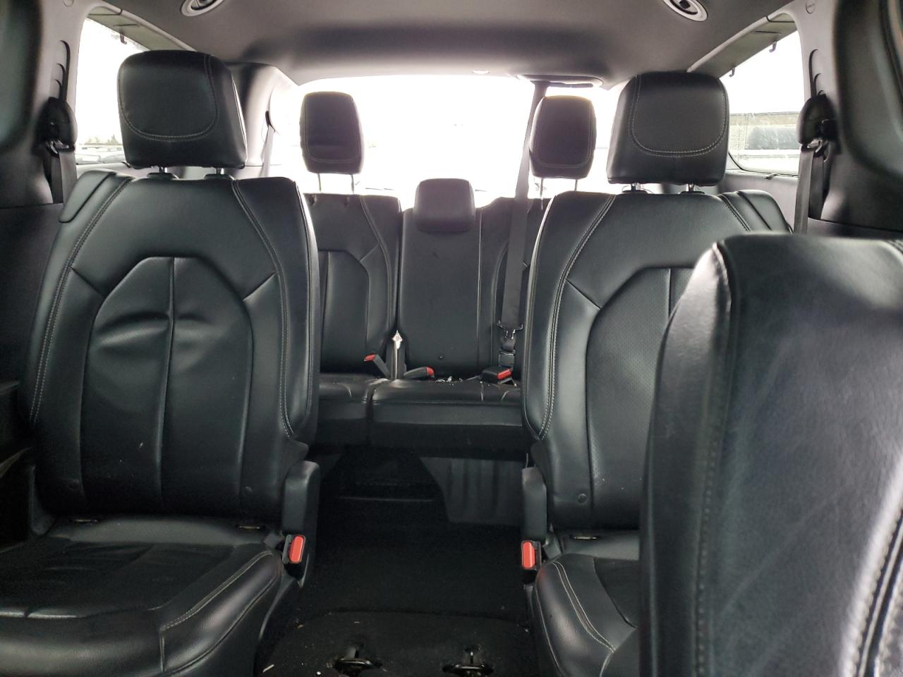 2018 Chrysler Pacifica Touring L VIN: 2C4RC1BG9JR157211 Lot: 89658785