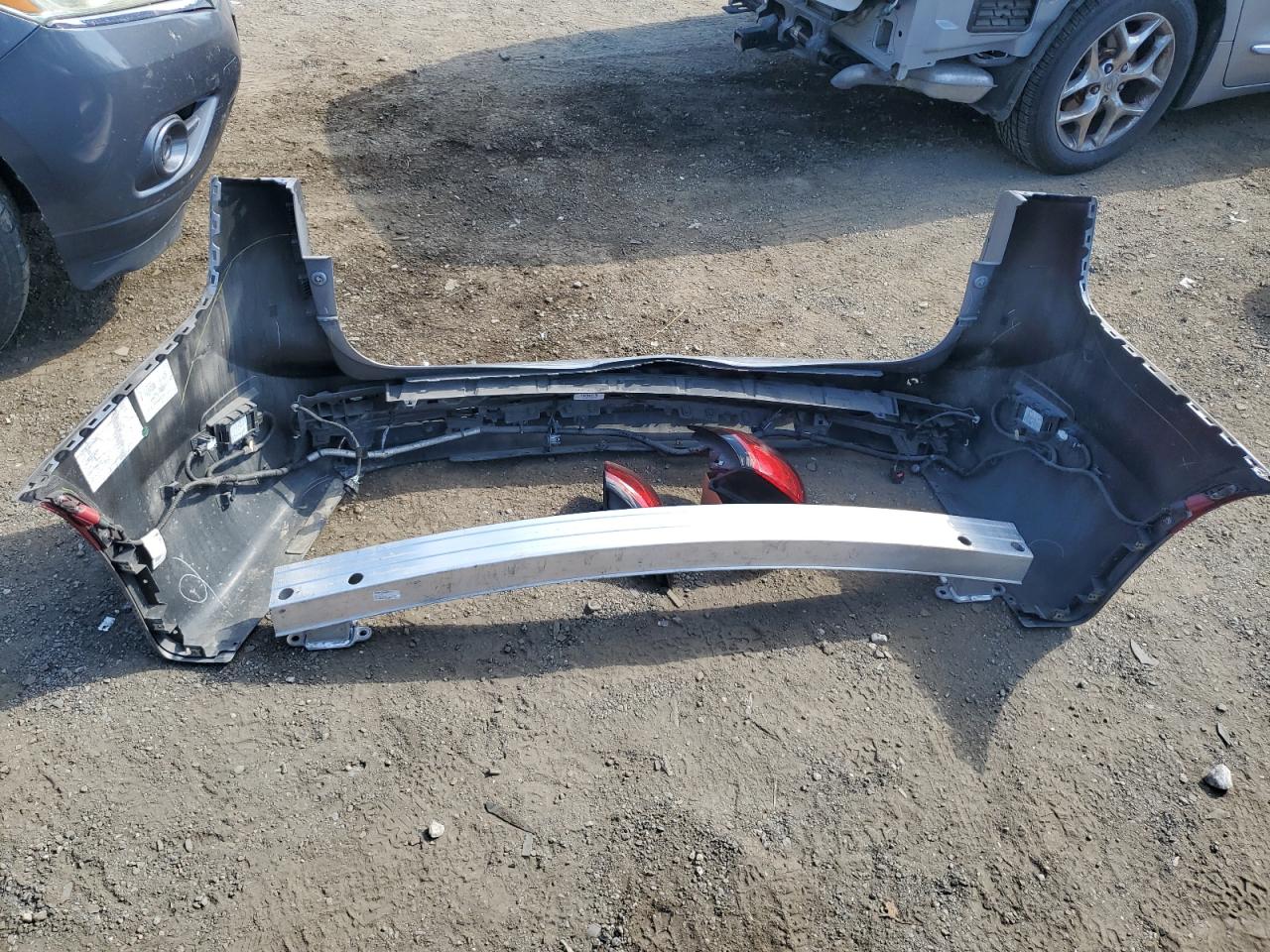 2017 Chrysler Pacifica Limited VIN: 2C4RC1GGXHR507285 Lot: 84940705