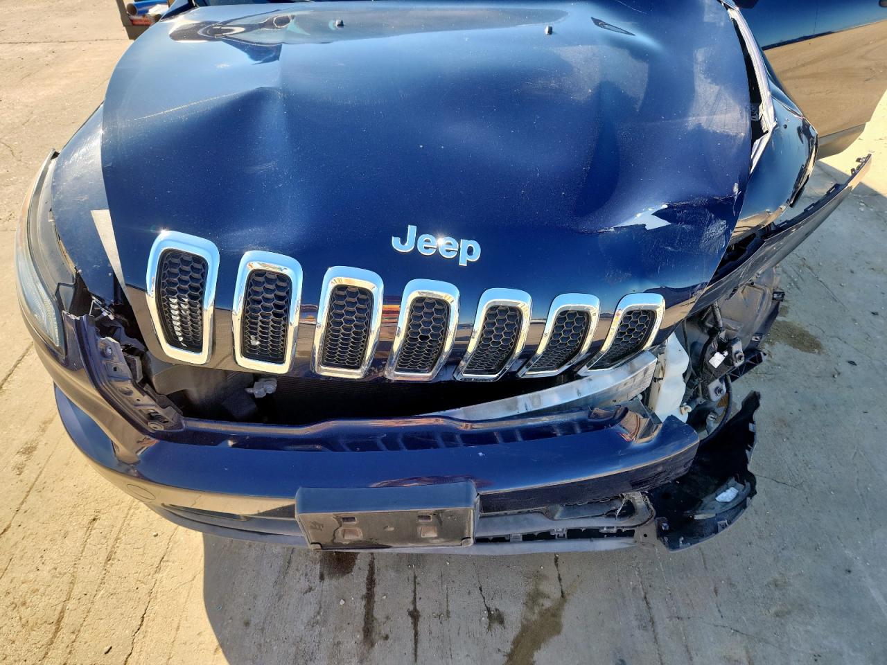 2015 Jeep Cherokee Sport VIN: 1C4PJLAB1FW612372 Lot: 85408555