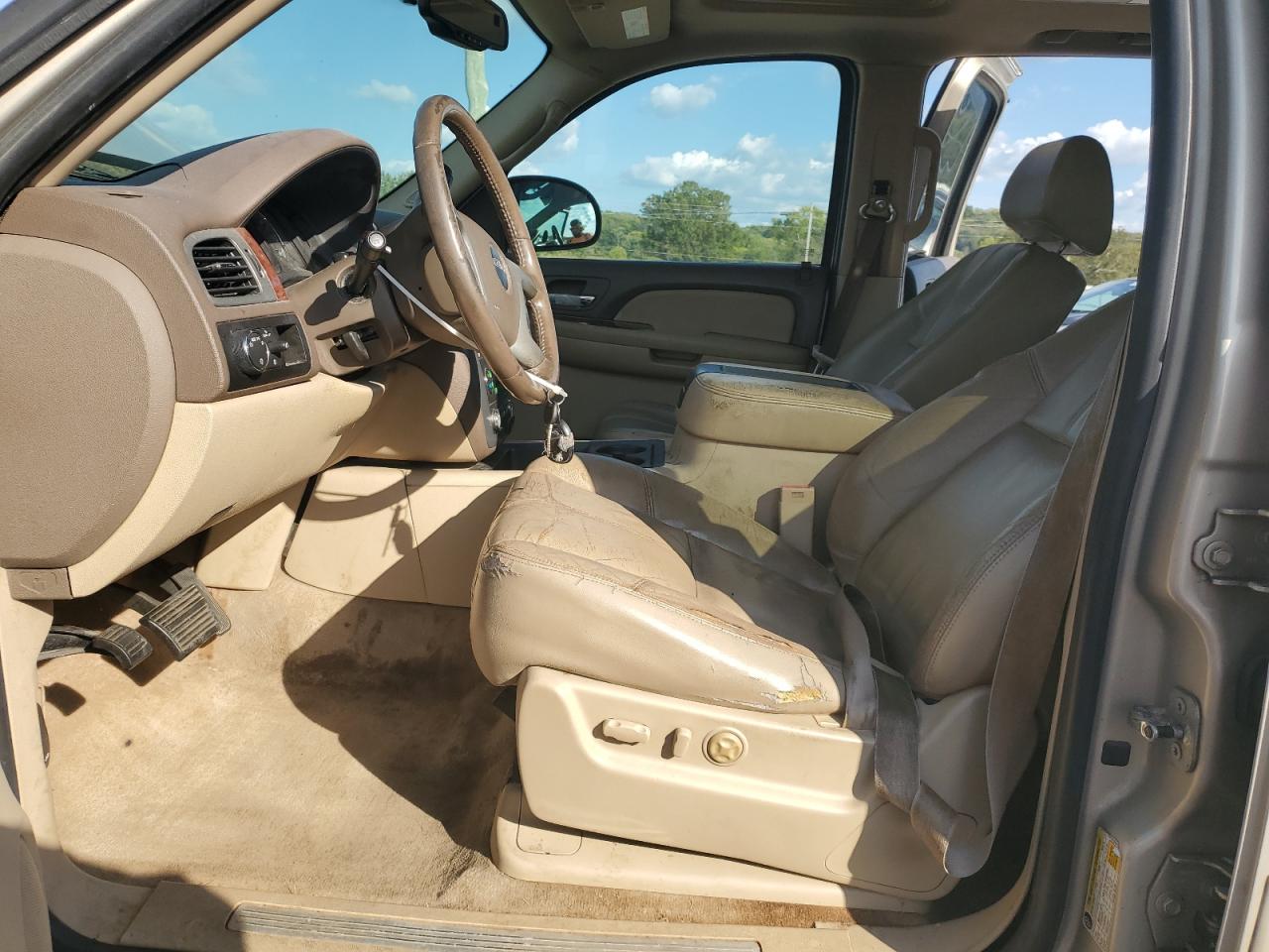 2008 GMC Yukon Xl C1500 VIN: 1GKFC16018J204556 Lot: 85324475