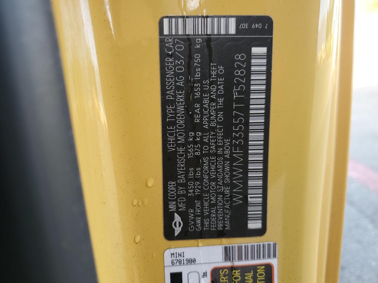 2007 Mini Cooper VIN: WMWMF33557TT52828 Lot: 82195465