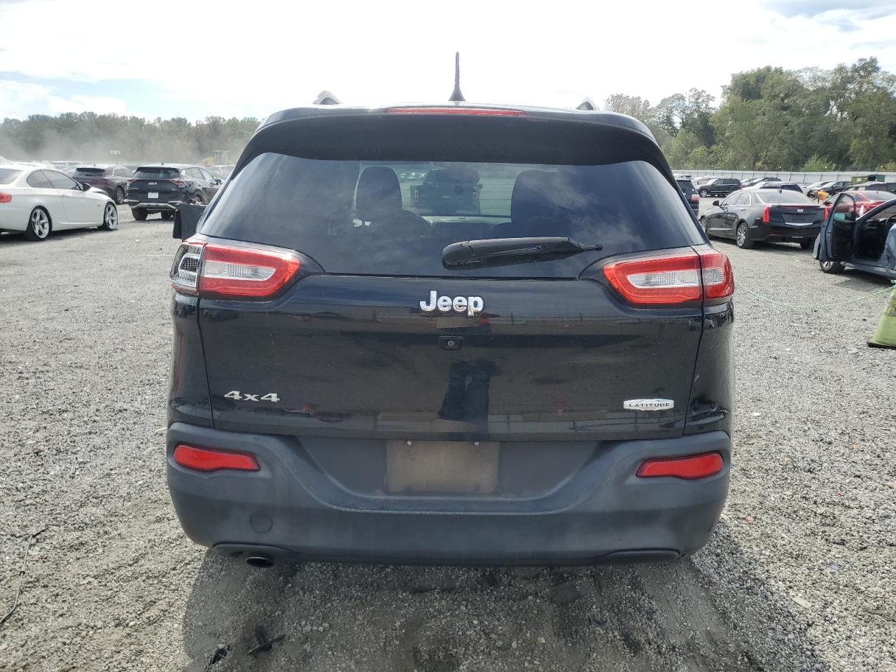2017 Jeep Cherokee Latitude VIN: 1C4PJMCB5HW562159 Lot: 84809635