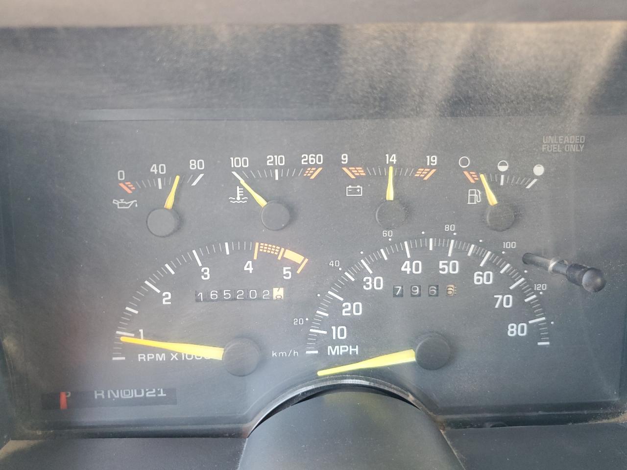 1993 Chevrolet Suburban K2500 VIN: 1GNGK26NXPJ409433 Lot: 85147185