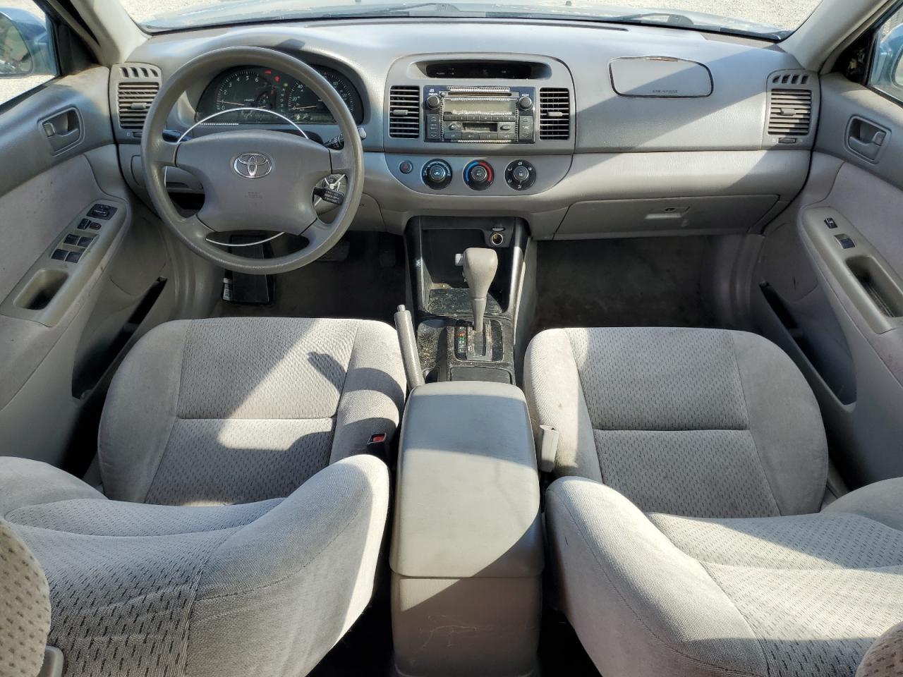 2003 Toyota Camry Le VIN: 4T1BE32K13U747870 Lot: 86464215