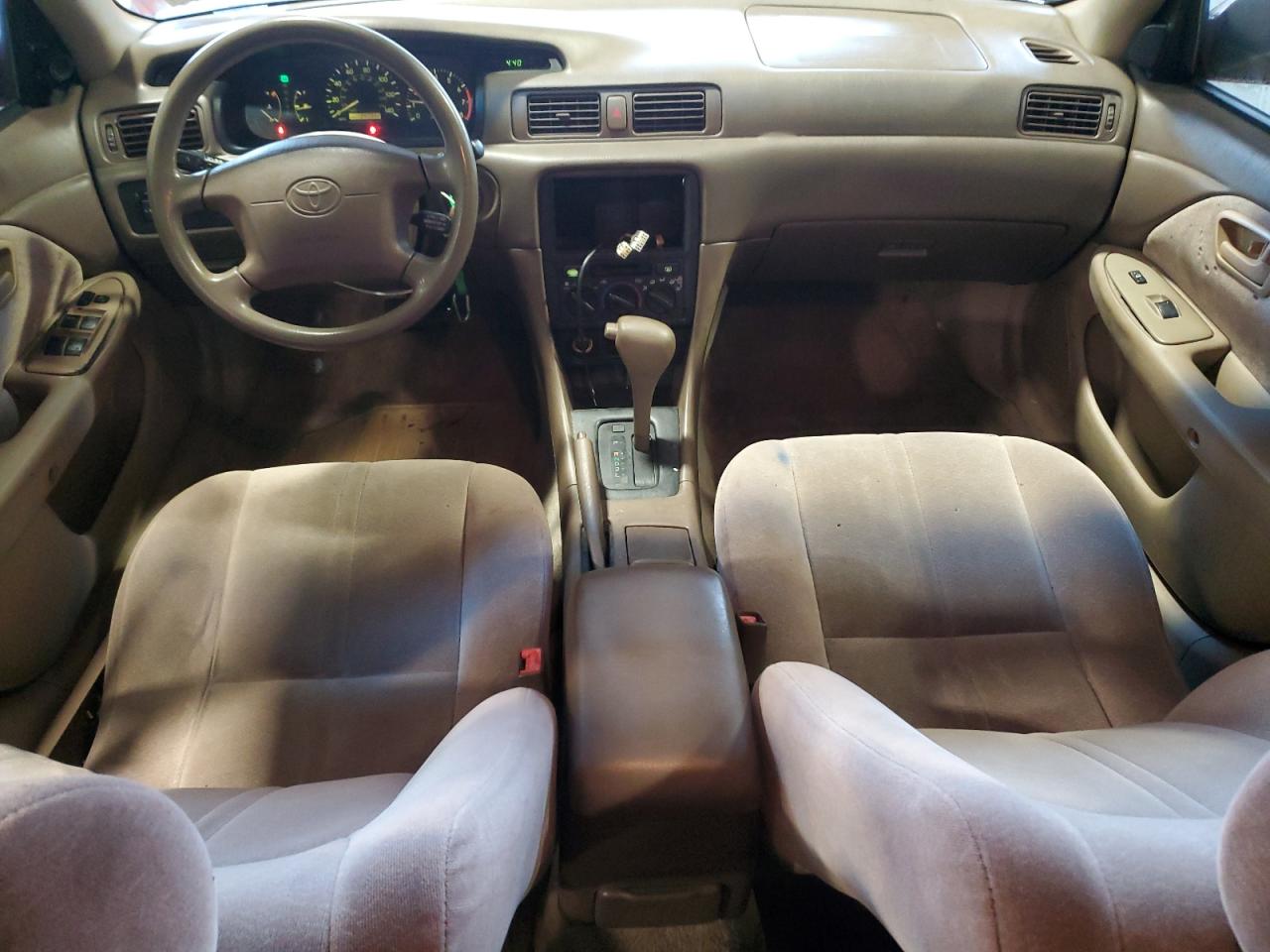 1999 Toyota Camry Ce VIN: 4T1BG22K5XU592850 Lot: 86079665