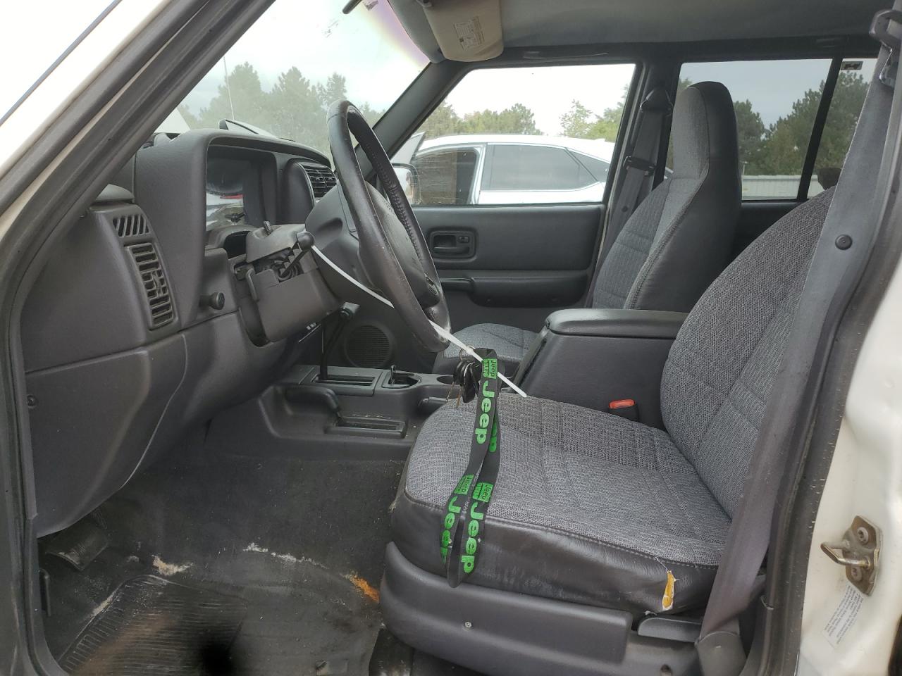 2001 Jeep Cherokee Sport VIN: 1J4FF48S21L621207 Lot: 86242005