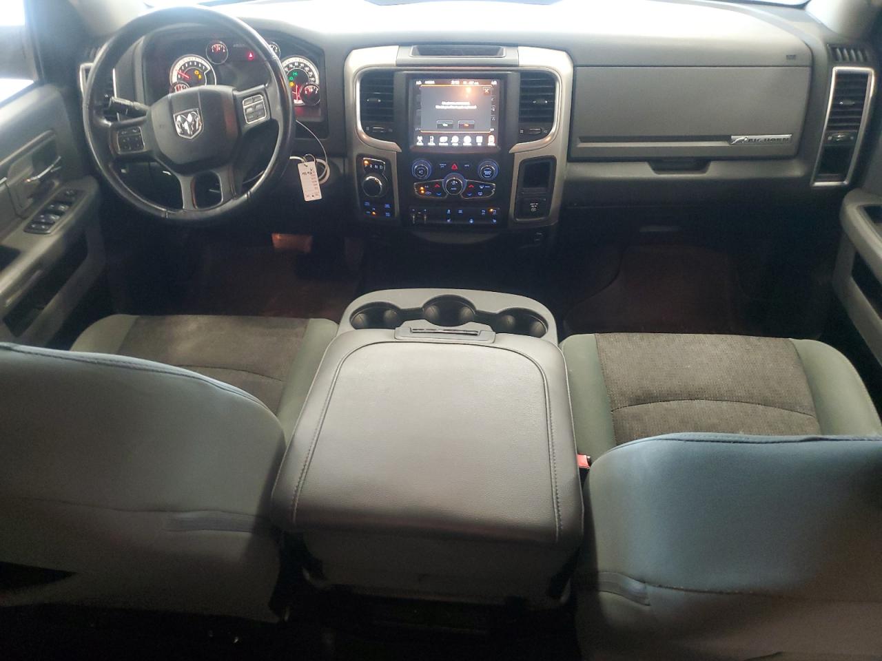 2017 Ram 1500 Slt VIN: 3C6RR7LT4HG565619 Lot: 81912435