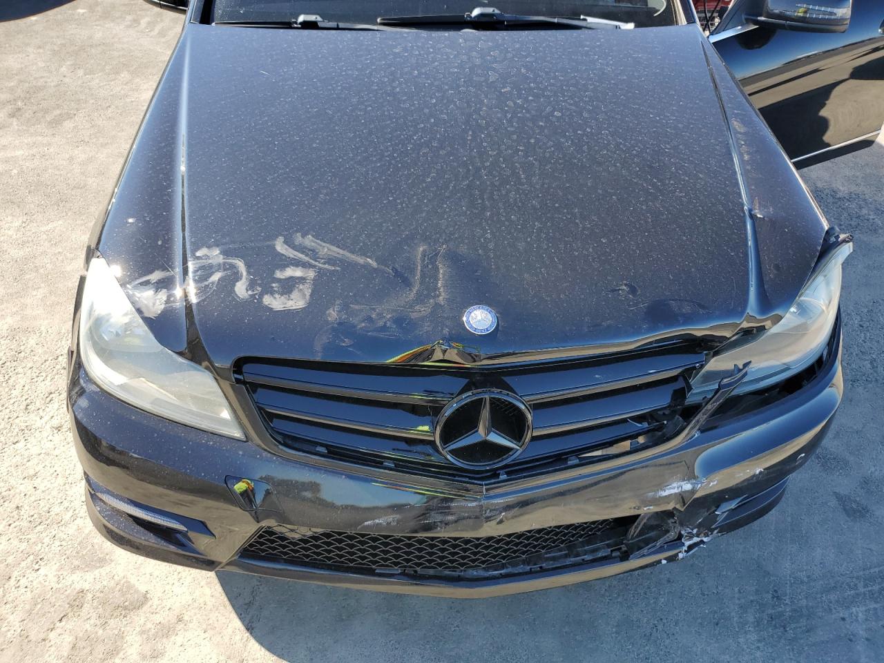 2014 Mercedes-Benz C 250 VIN: WDDGF4HB5ER303620 Lot: 90289645