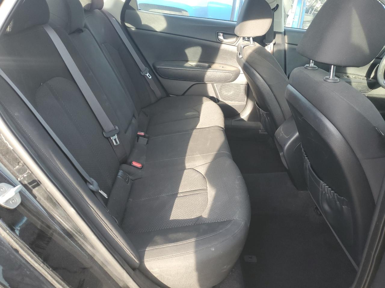 2017 Kia Optima Lx VIN: KNAGT4L32H5163778 Lot: 81938375