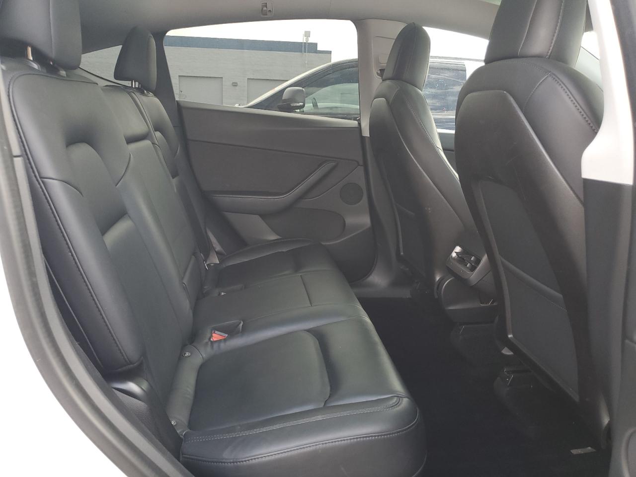 2020 Tesla Model Y VIN: 5YJYGDEE4LF015679 Lot: 84949365