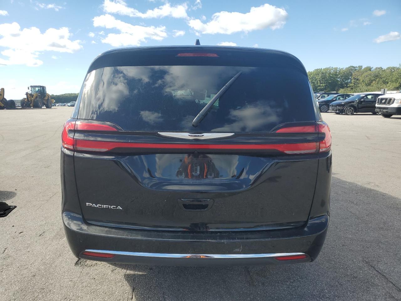 2025 Chrysler Pacifica Select VIN: 2C4RC1BG7SR586008 Lot: 84650895