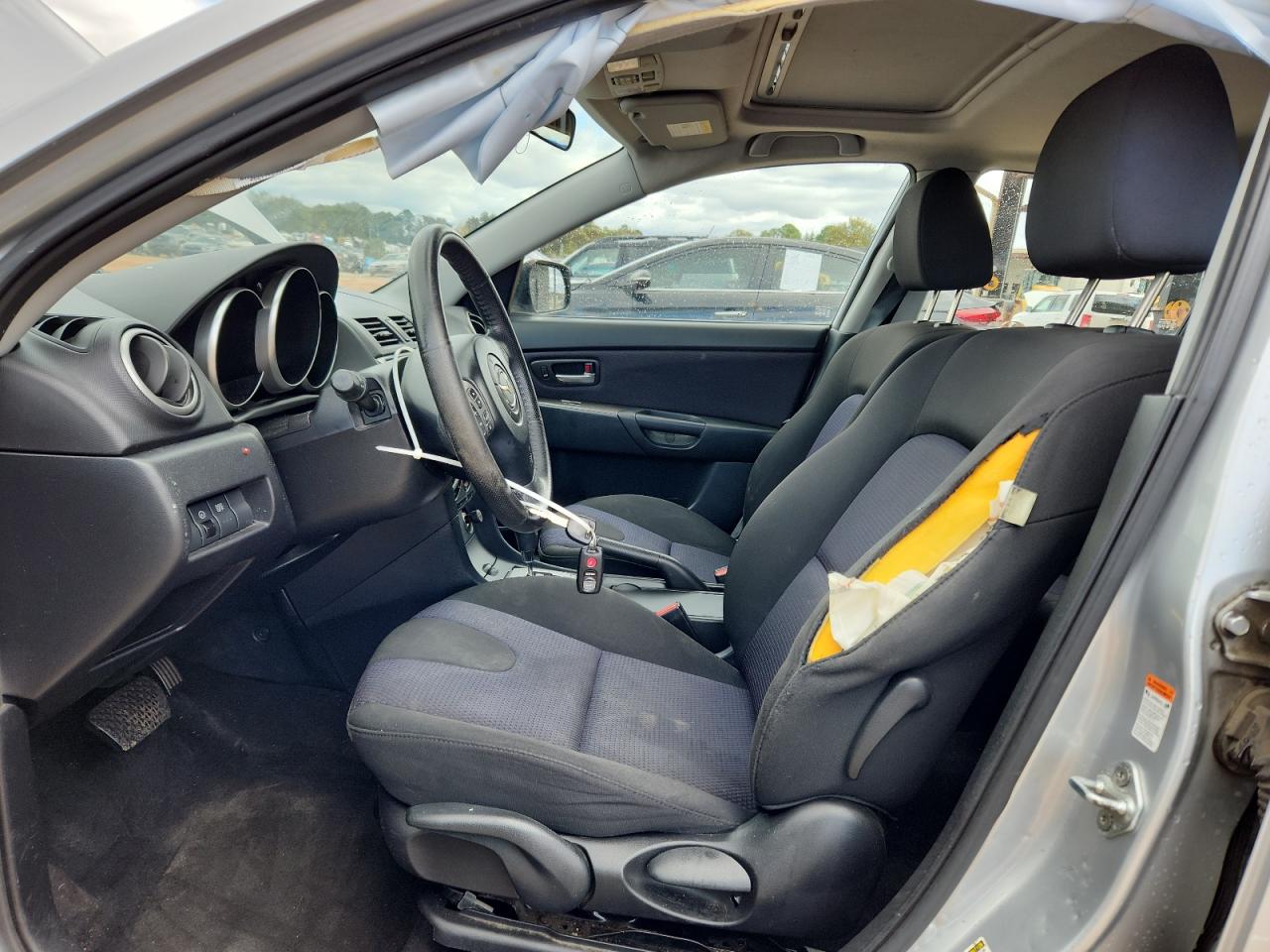 2007 Mazda 3 Hatchback VIN: JM1BK343471679333 Lot: 90802725