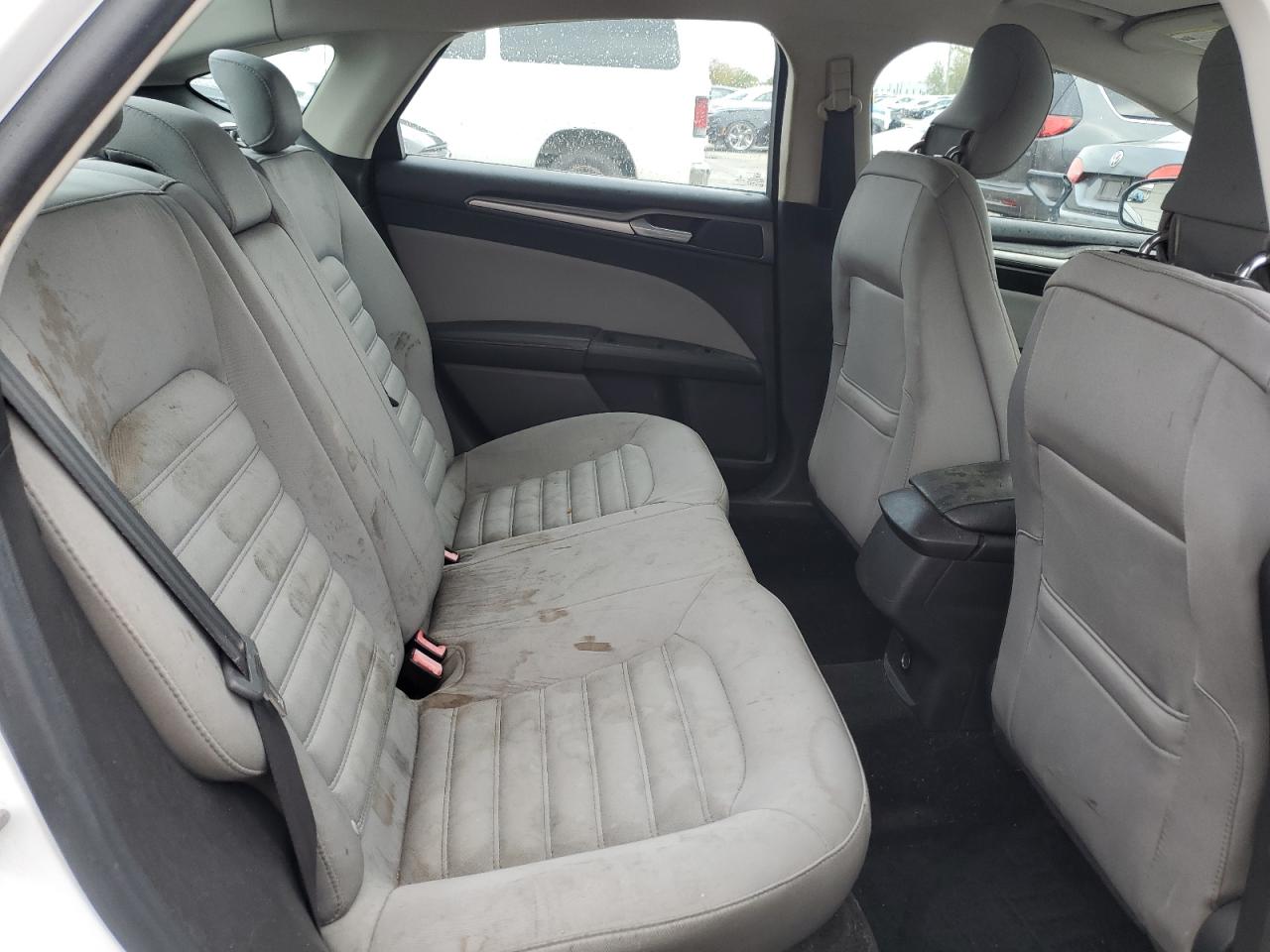 2014 Ford Fusion S VIN: 3FA6P0G73ER123555 Lot: 85568235