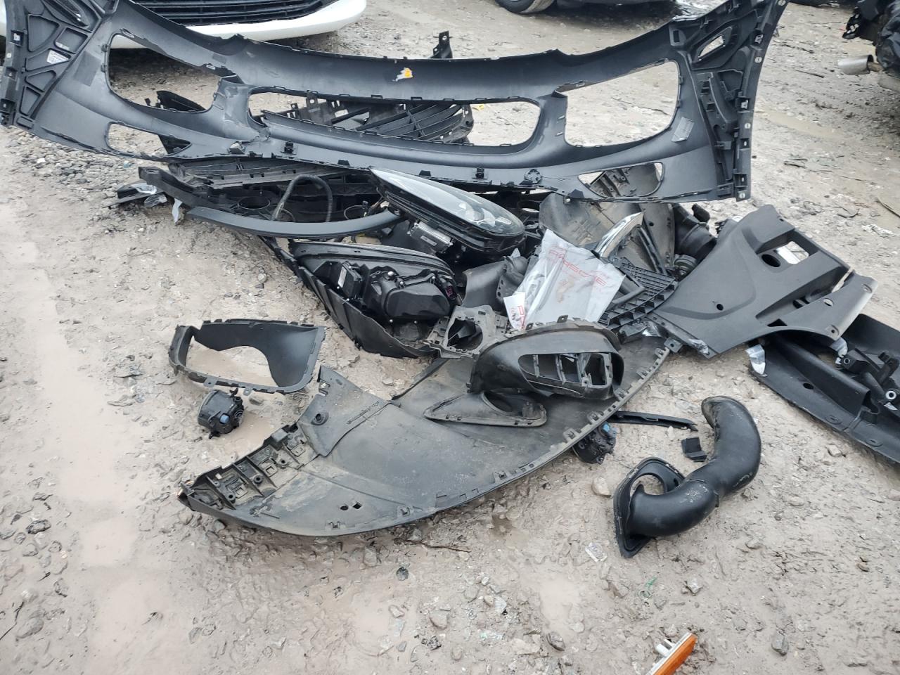 2016 Porsche Cayenne S VIN: WP1AB2A2XGLA93840 Lot: 90058555