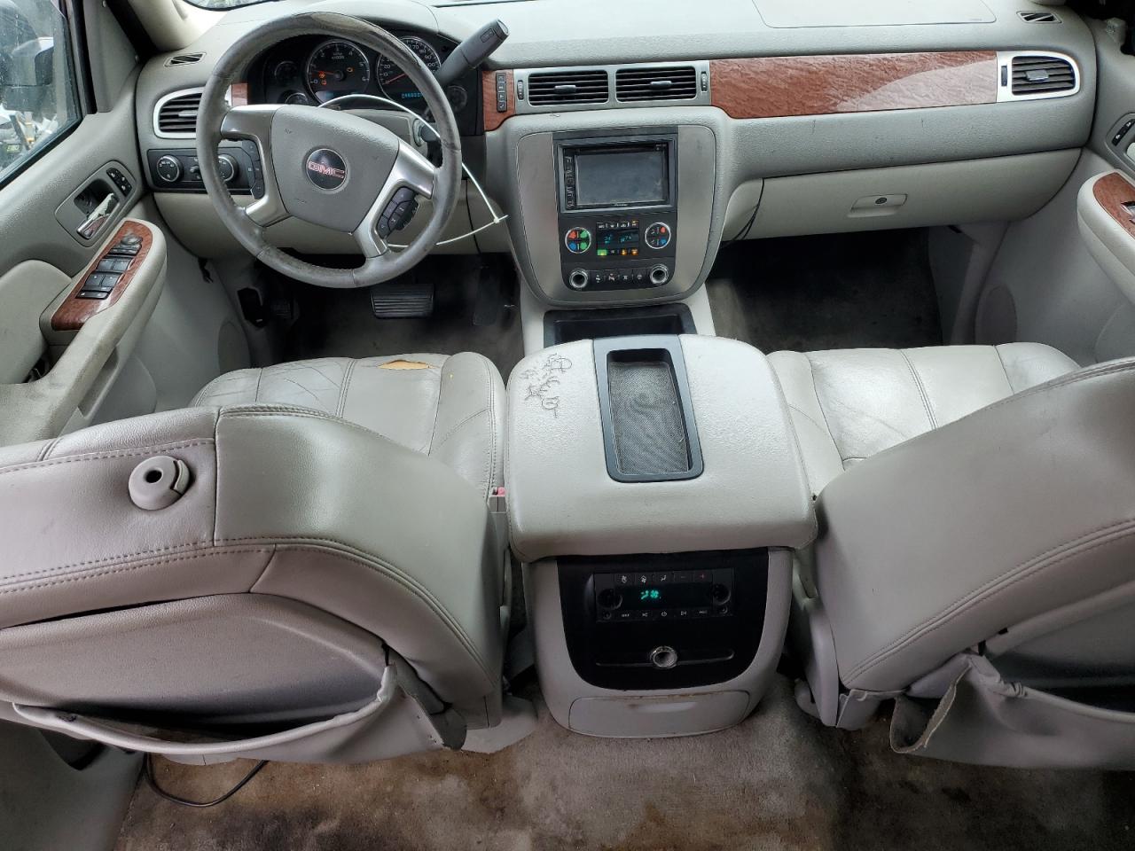 2007 GMC Yukon VIN: 1GKFK13007J398387 Lot: 82388225