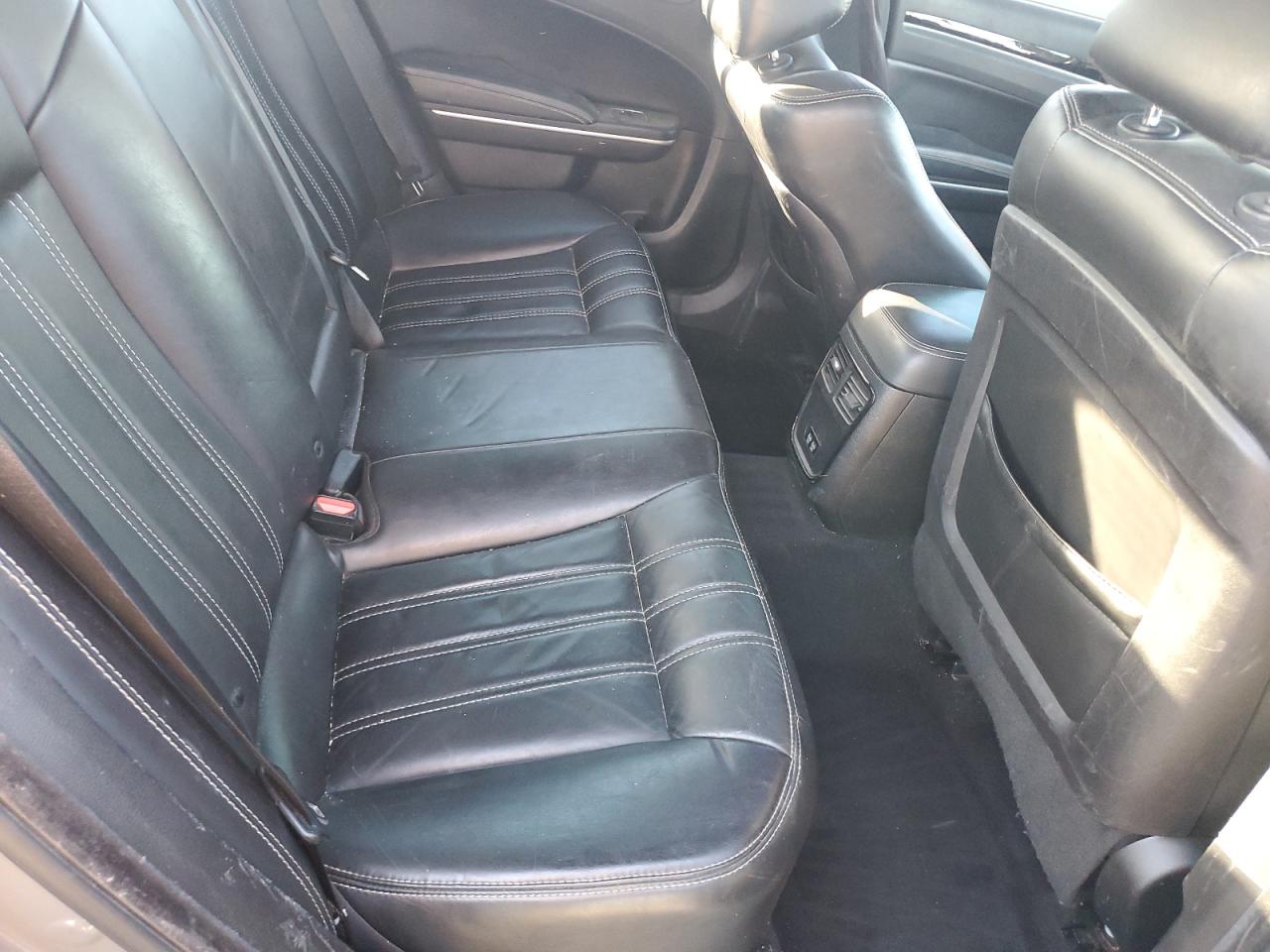 2019 Chrysler 300 S VIN: 2C3CCABG9KH625942 Lot: 82382965