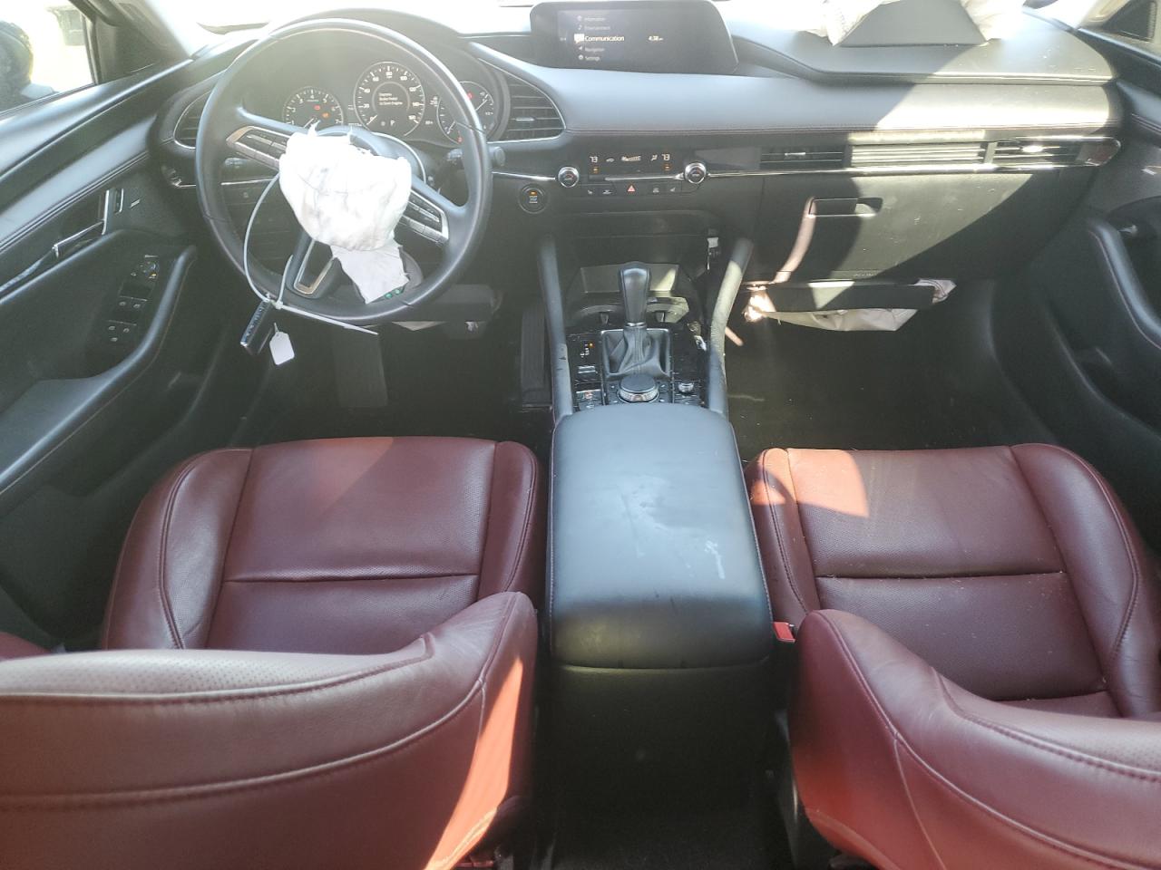 2022 Mazda 3 Preferred VIN: 3MZBPACL0NM300655 Lot: 85590495