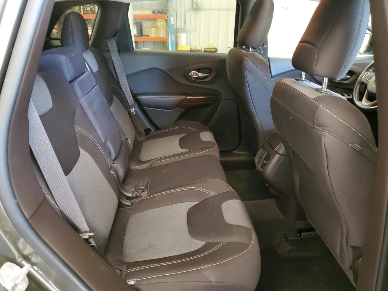 2014 Jeep Cherokee Latitude VIN: 1C4PJMCB8EW259985 Lot: 81922845