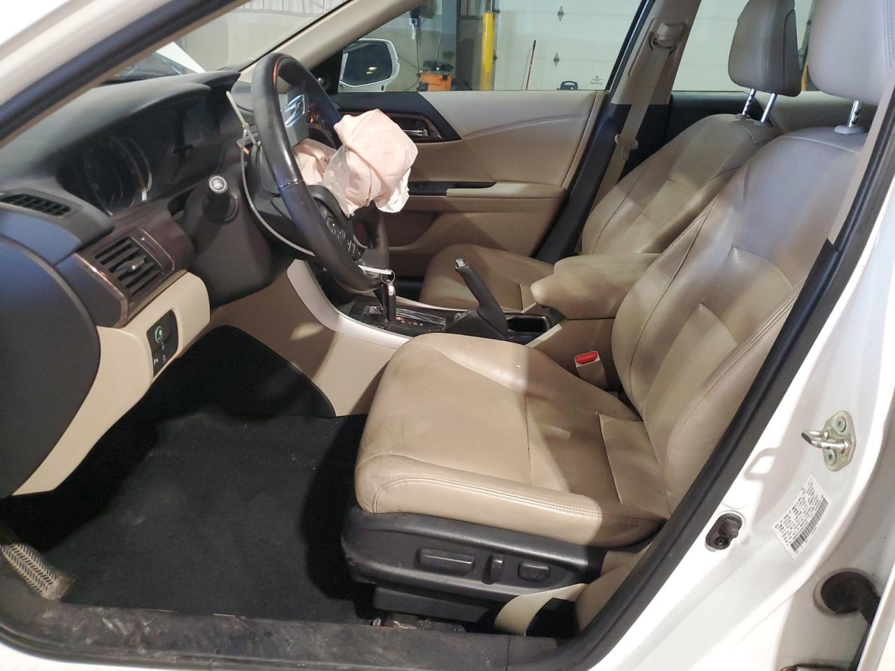 2017 Honda Accord Touring VIN: 1HGCR3F95HA022982 Lot: 84828755