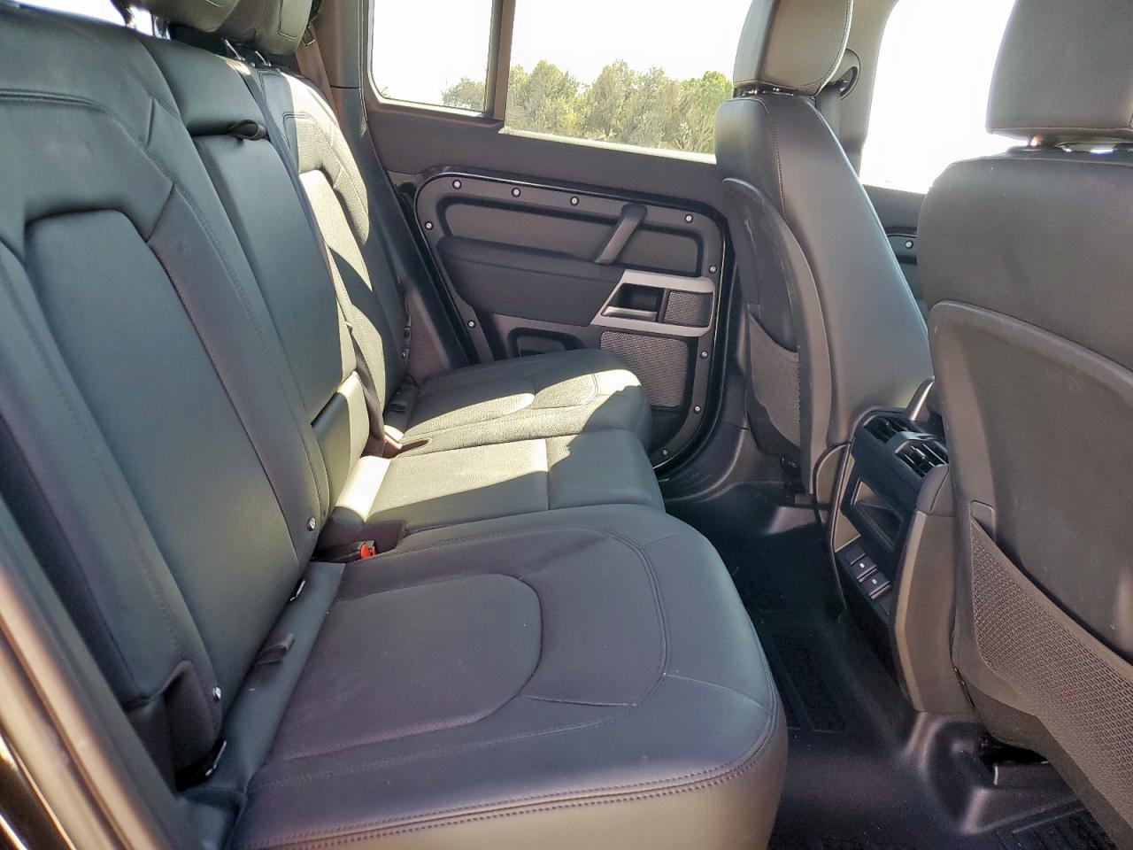 2023 Land Rover Defender 110 S VIN: SALEJ7EX0P2234860 Lot: 90841755