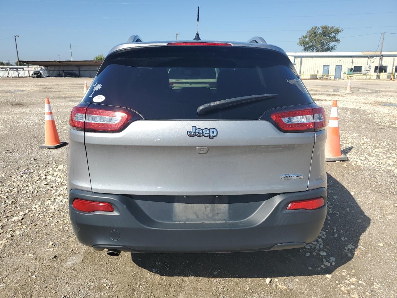 2015 Jeep Cherokee Latitude VIN: 1C4PJLCB6FW712495 Lot: 89852055