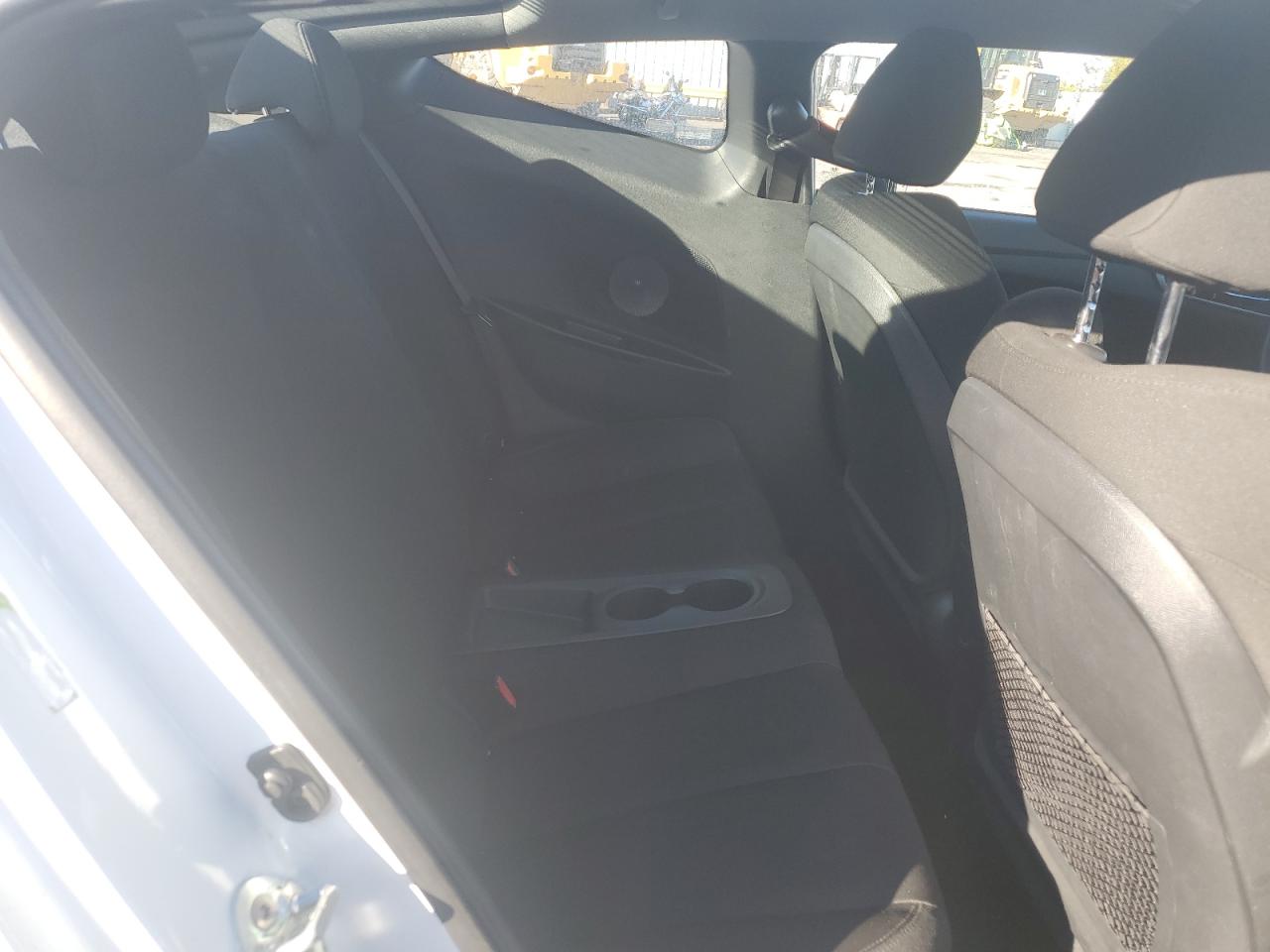 2016 Hyundai Veloster VIN: KMHTC6AD1GU300315 Lot: 82421035