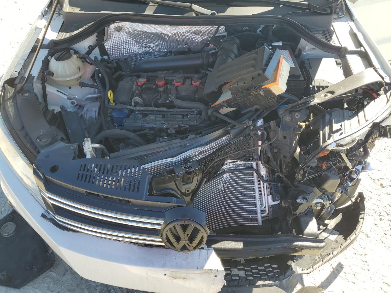 2015 Volkswagen Tiguan S VIN: WVGBV7AX7FW504996 Lot: 82286655