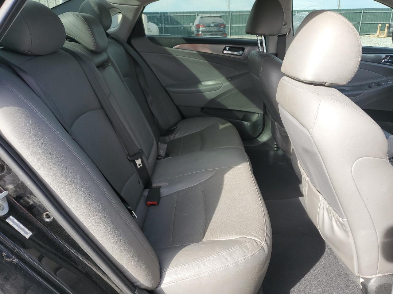 2015 Hyundai Sonata Hybrid VIN: KMHEC4A40FA136388 Lot: 82593685