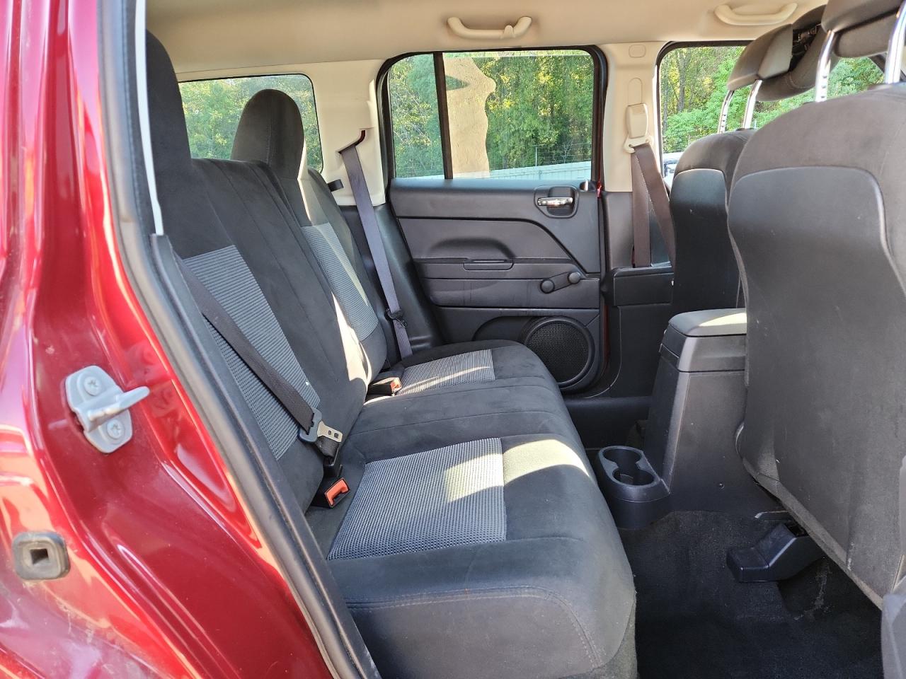 2016 Jeep Patriot Sport VIN: 1C4NJPBB4GD810051 Lot: 83856315