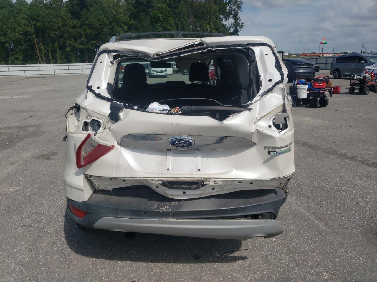 2014 Ford Escape Titanium VIN: 1FMCU0J95EUA75318 Lot: 81992375