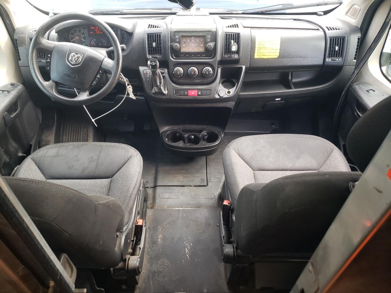 Фото: 3C6URVJG3LE129448