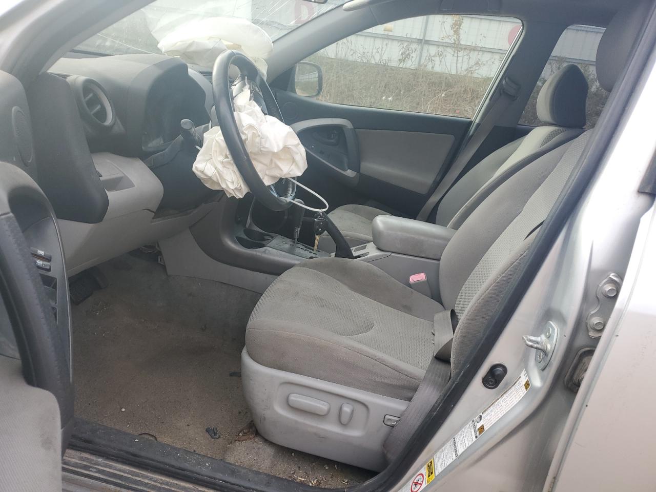 2007 Toyota Rav4 Limited VIN: JTMBD31V975072711 Lot: 90336575