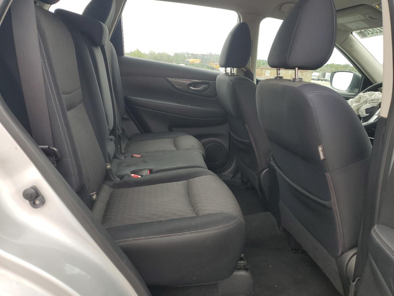 2017 Nissan Rogue S VIN: JN8AT2MT4HW144854 Lot: 90228265