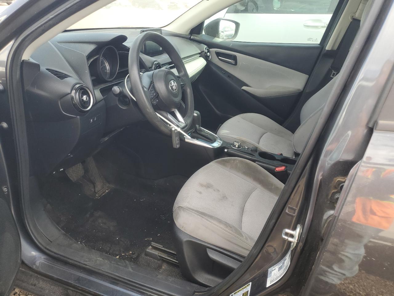 2019 Toyota Yaris L VIN: 3MYDLBYV6KY516054 Lot: 81950365