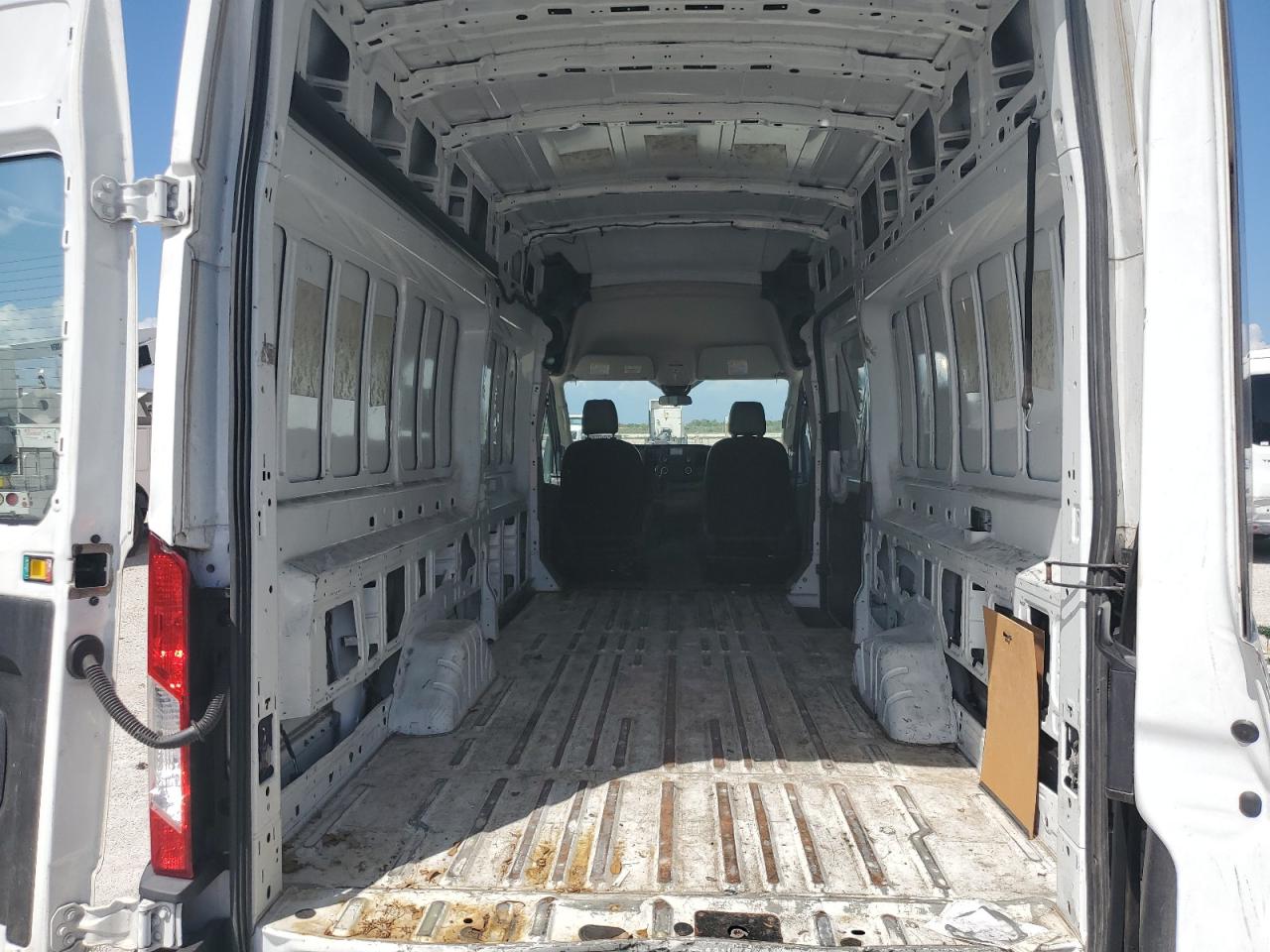 2021 Ford Transit T-250 VIN: 1FTBR3X88MKA04142 Lot: 70988535