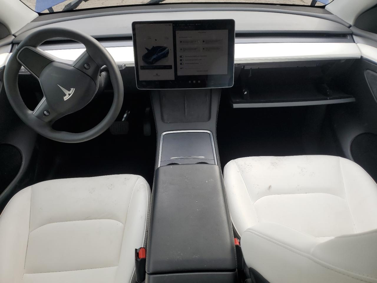 2024 Tesla Model Y VIN: 7SAYGAEE8RF985223 Lot: 86338735