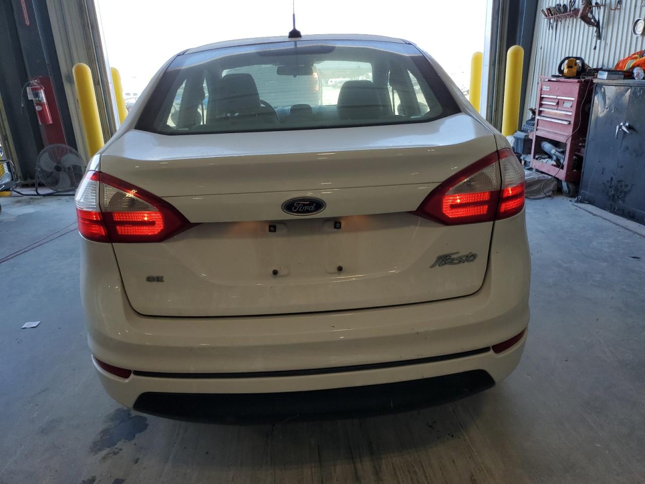2014 Ford Fiesta Se VIN: 3FADP4BJ3EM127930 Lot: 84053845