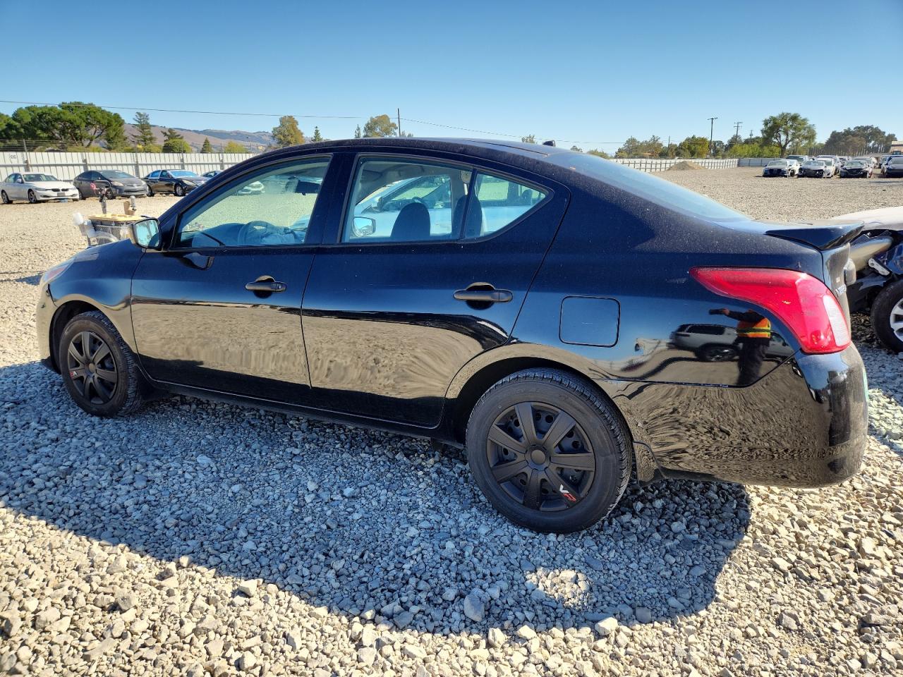 2017 Nissan Versa S VIN: 3N1CN7AP0HL853213 Lot: 89932185