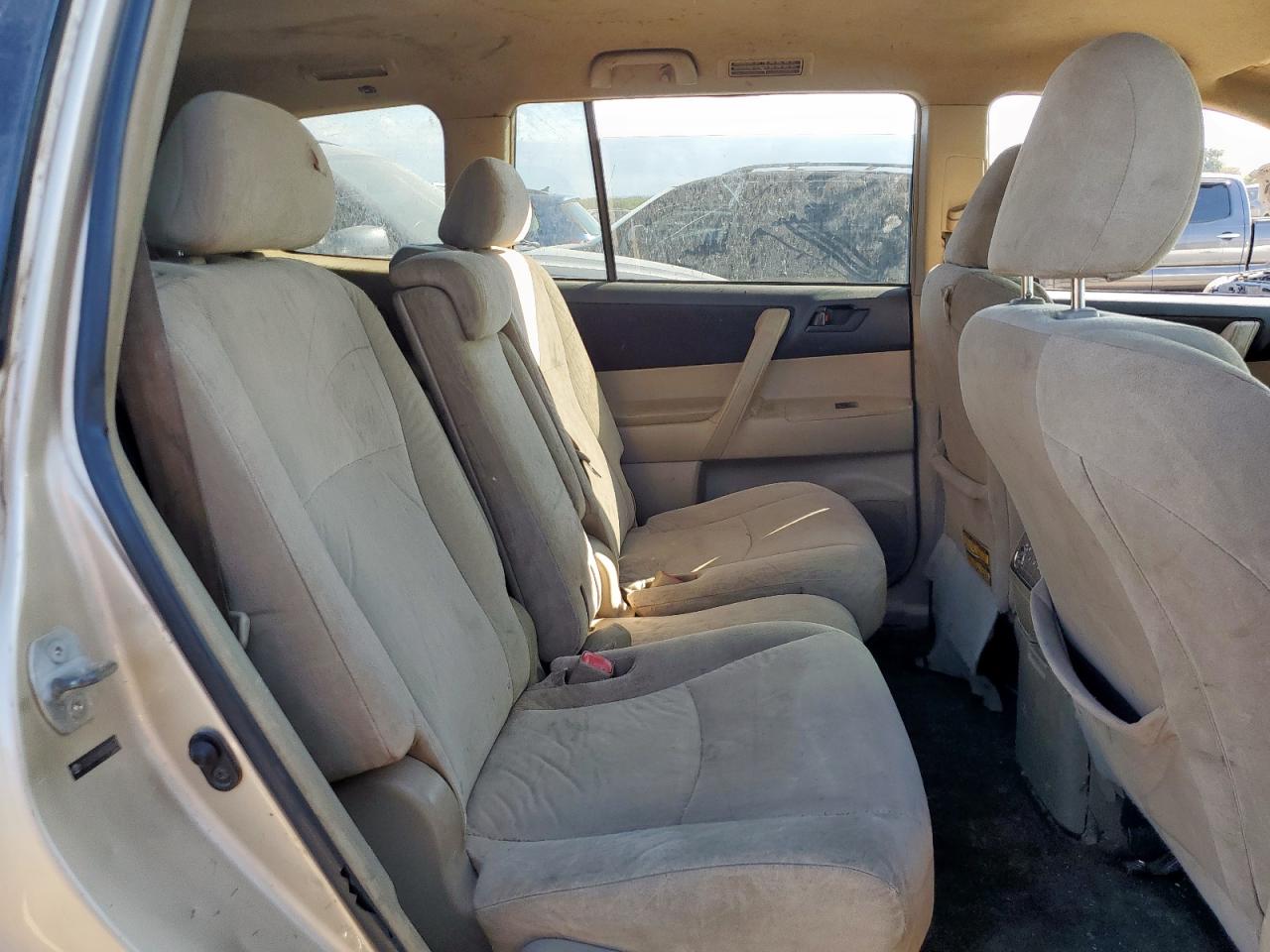 2011 Toyota Highlander Base VIN: 5TDZA3EHXBS012676 Lot: 82494735
