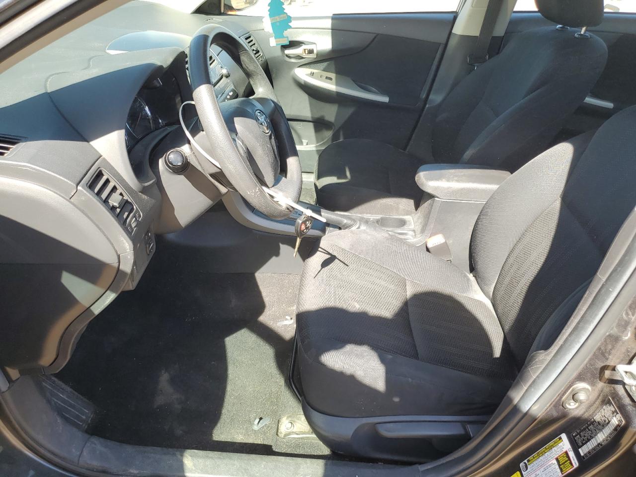 2011 Toyota Corolla Base VIN: 2T1BU4EEXBC620985 Lot: 84604995