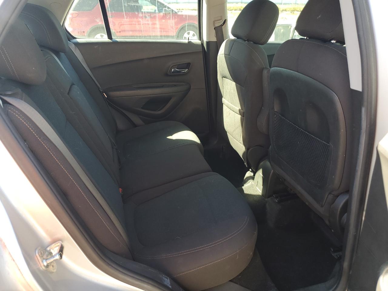 2018 Chevrolet Trax Ls VIN: KL7CJNSB4JB715484 Lot: 81967585