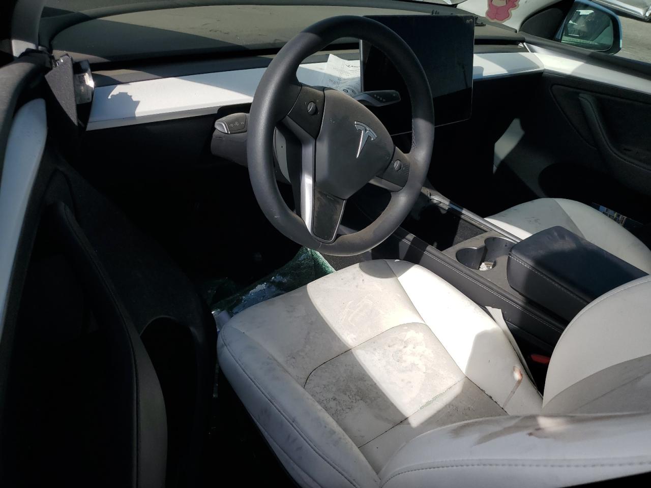 2024 Tesla Model Y VIN: 7SAYGAEE3RF124841 Lot: 85109335