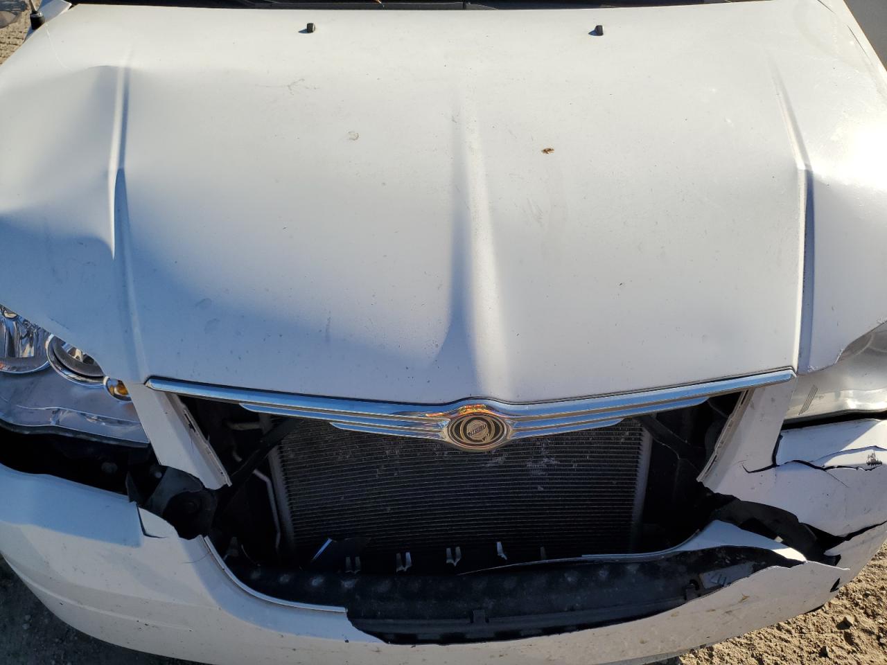 2010 Chrysler Town & Country Touring VIN: 2A4RR5D11AR150164 Lot: 82340285