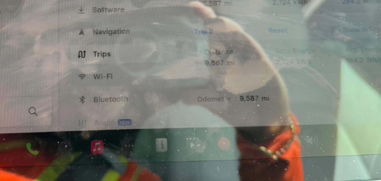 2024 Tesla Model Y VIN: 7SAYGDEF7RF059292 Lot: 85135115