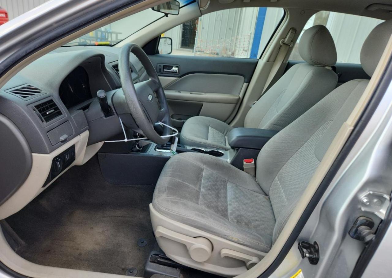 2012 Ford Fusion S VIN: 3FAHP0GA0CR130383 Lot: 84976945