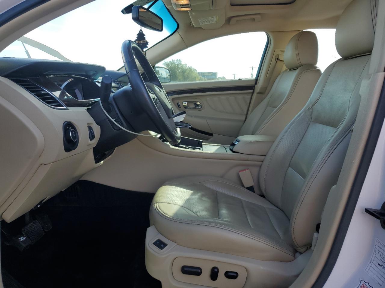 2016 Ford Taurus Limited VIN: 1FAHP2F8XGG110892 Lot: 82185395